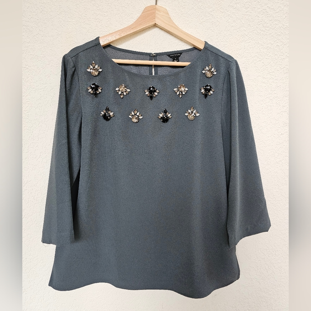 Ann Taylor dressy blouse M